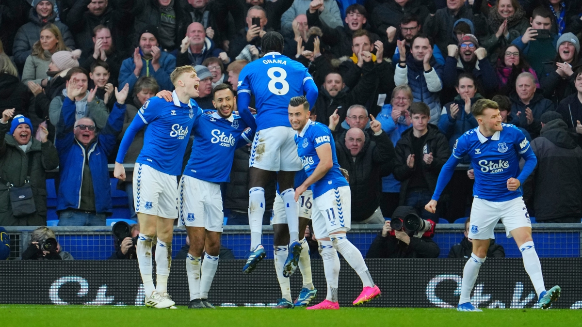 Everton, Chelsea'yi devirdi!