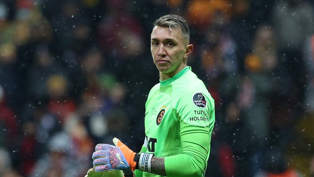 Muslera hakeme isyan etti: Fenerbahe'ye veremiyorsunuz