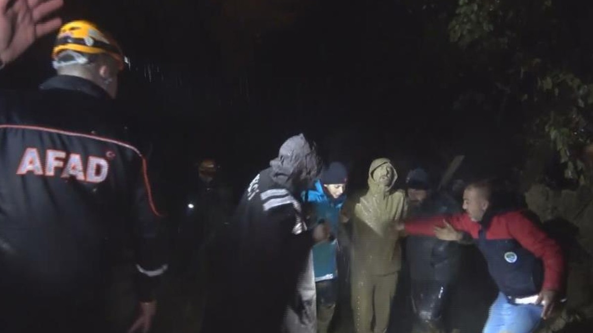 Zonguldak'ta ikinci heyelan: Yarallar var