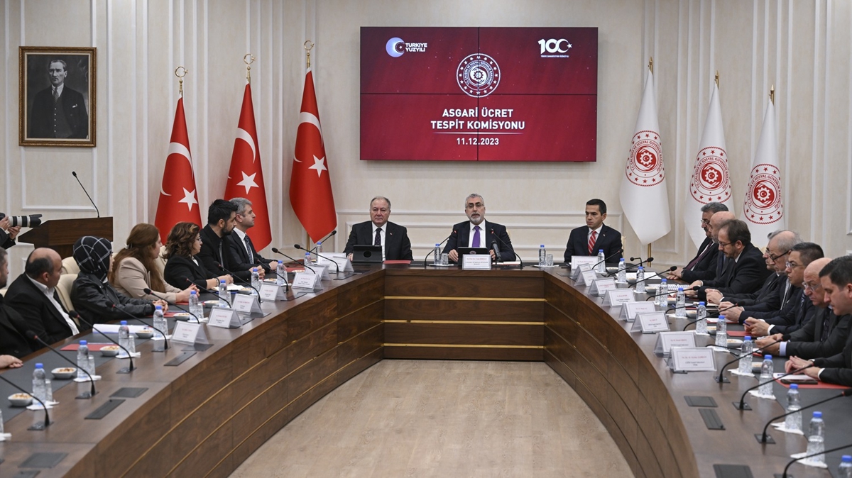 Asgari cret maratonu balad! Bakan Ikhan: alanmz enflasyona ezdirilmeyecek