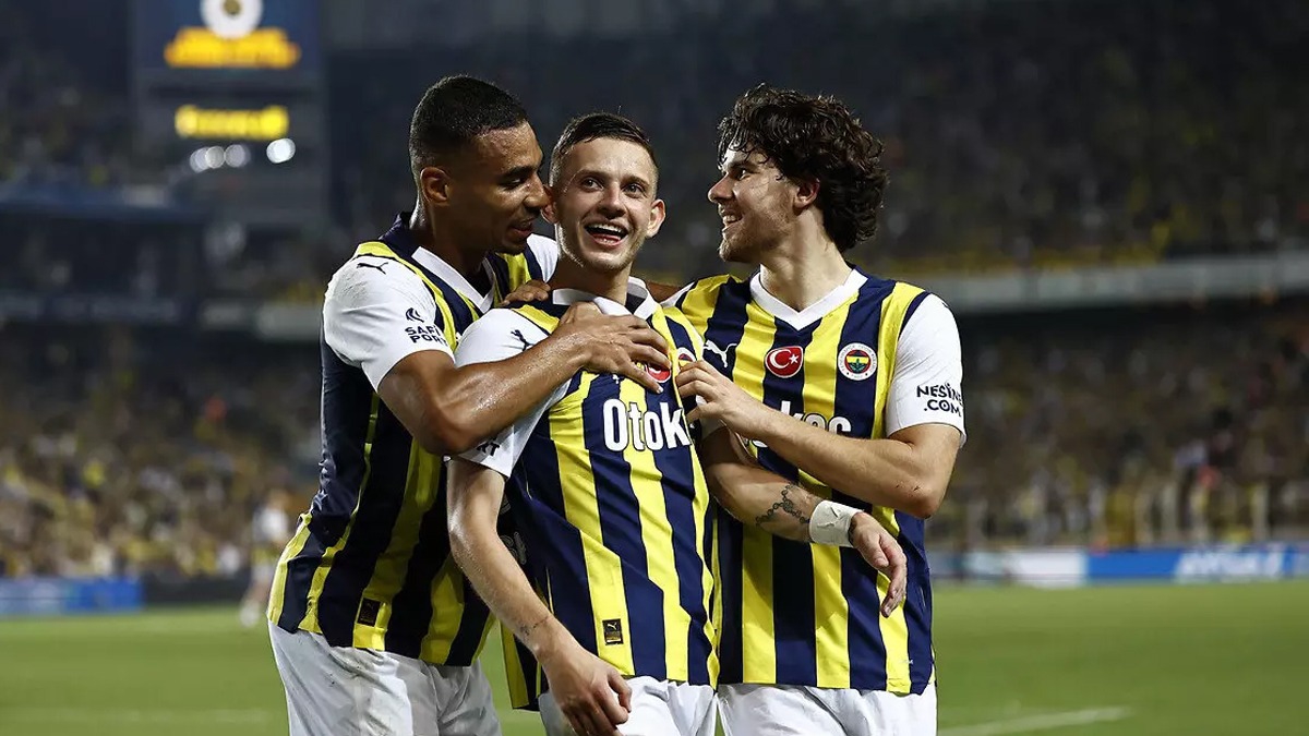 Ferdi Kadıoğlu ve Sebastian Szymanski'ye Avrupa'dan övgü! ''Fenerbahçe bu ikiliyi tutamaz''