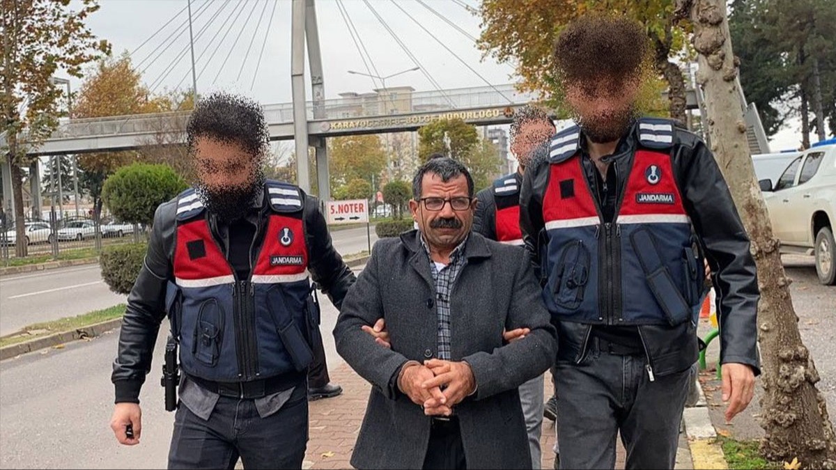 Gaziantep DBP il�e ba�kan� PKK'ya �ye olmak su�undan g�zalt�na al�nd�