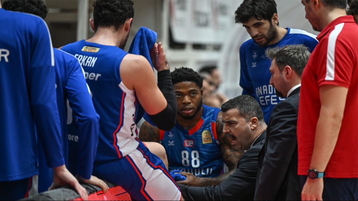 Anadolu Efes, Tel Aviv'e konuk olacak