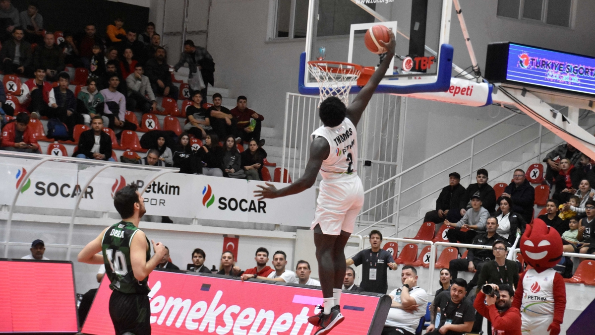Aliaa Petkimspor evinde farkl galip geldi!