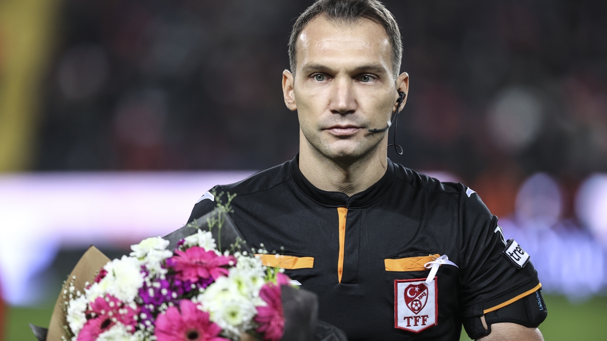 Sper Lig manda hakemlere destek!