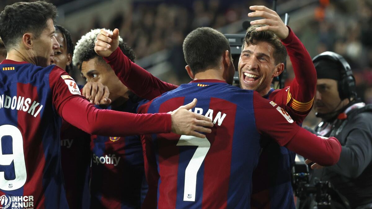 Barcelona, Almeria karsnda zor da olsa kazand