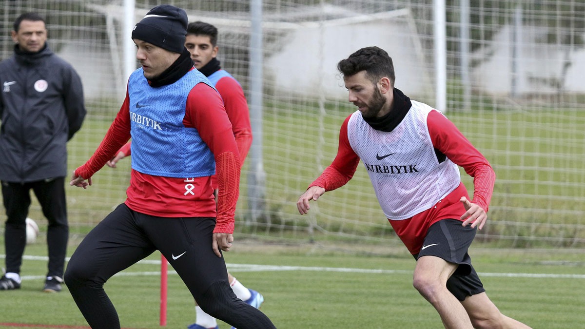 Antalyaspor, Adana Demirspor mann hazrlklarna balad