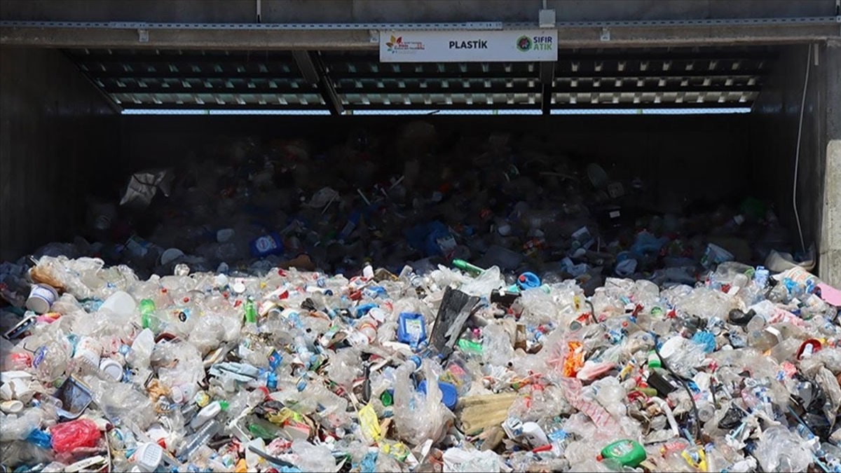 1 senede 51,7 milyon ton atktan 100 milyar TL ekonomiye kazandrld
