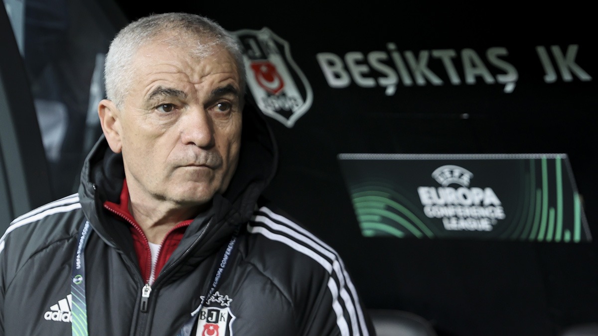 16 mata 3 teknik direktr! Beikta'a gelen duramyor