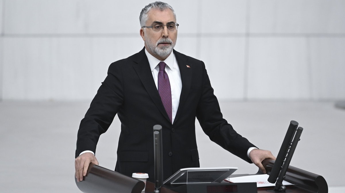 Bakan Ikhan memur maa zamm iin oran verdi