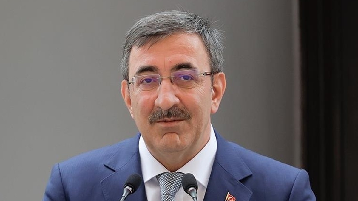 Cumhurbakan Yardmcs Ylmaz, Sarkam ehitlerini and