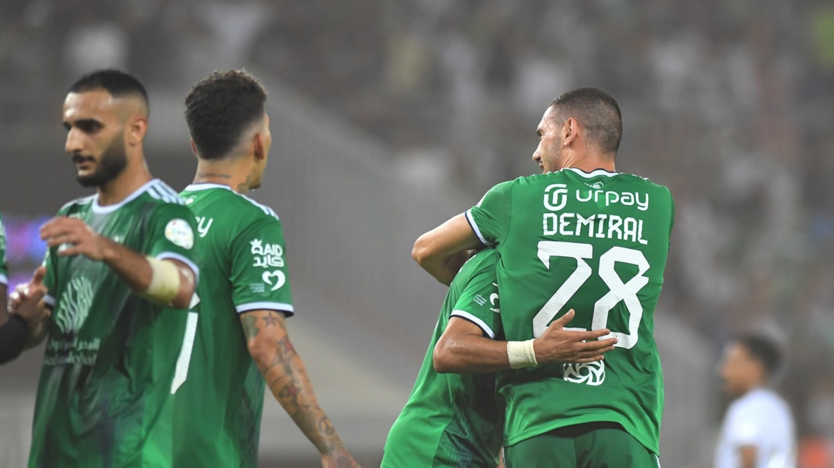 Merih Demiral att, Al Ahli kazand!