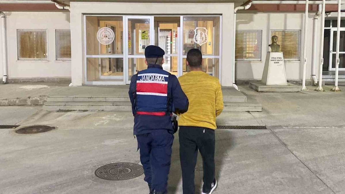 Cezaevinden firar eden ahs cezaevi evresinde dolarken yakaland