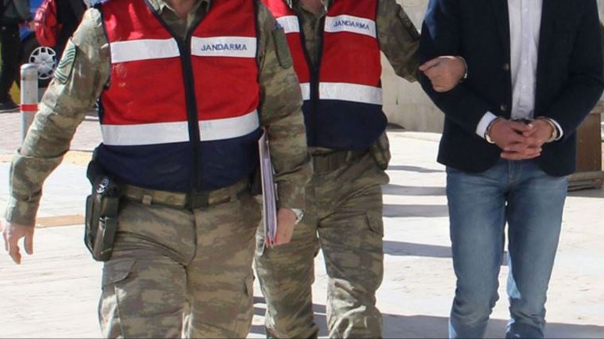 Antalya jandarmasından 'çukur çetesi'ne operasyon: 48 gözaltı
