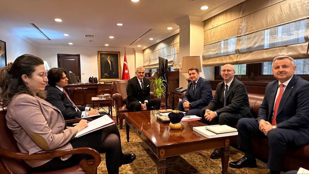 Dileri Bakan Yardmcs Akapar, Moldoval yetkililerle bir aryaya geldi