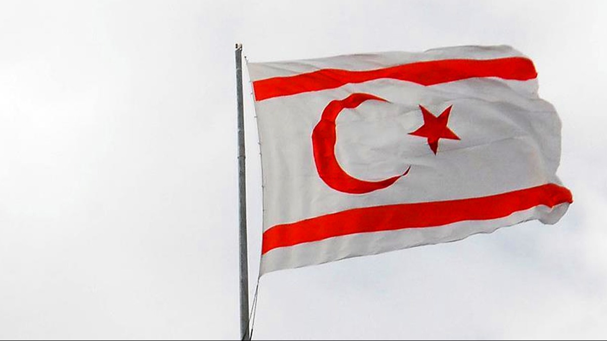 KKTC'de, Rum katliam kurban 11 Trk tayan ''Kayp Otobs''n ant yaplacak