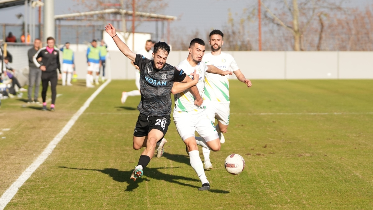 Manisa FK sahadan 1 puan ile ayrıldı