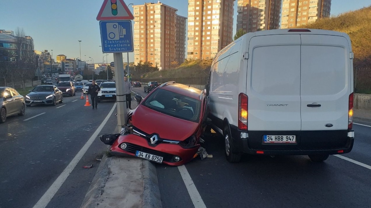 Maltepe'de kaza: Trafik younluu olutu