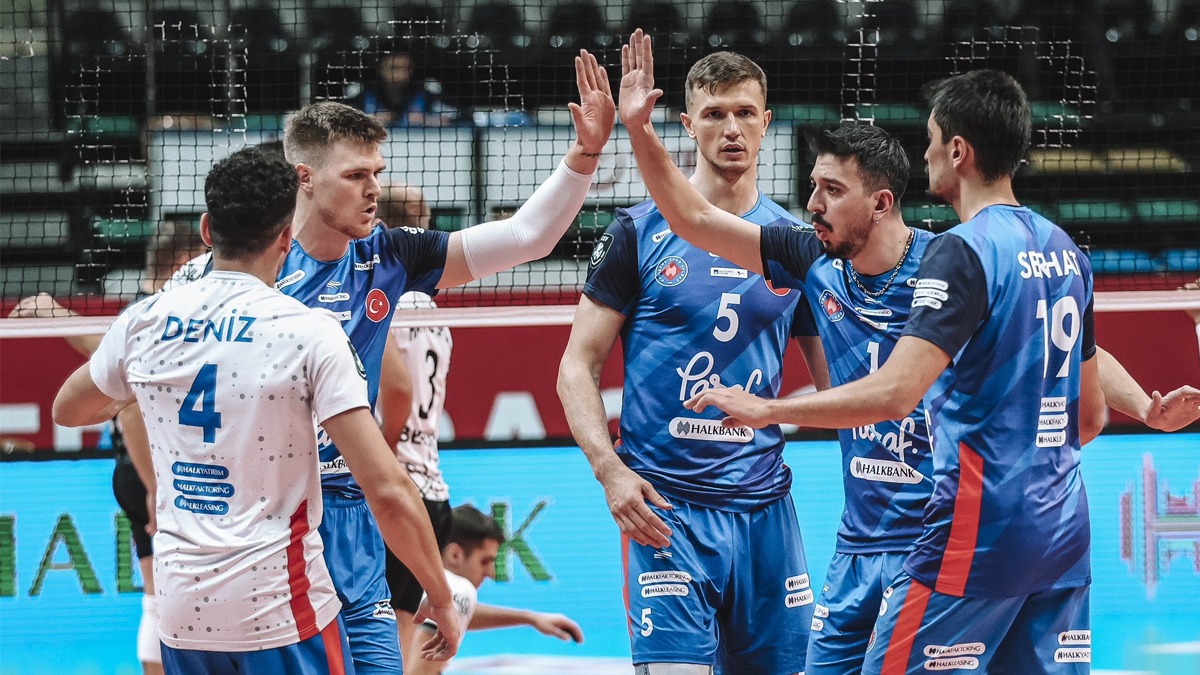 Halkbank evinde Hatay BB'yi yendi