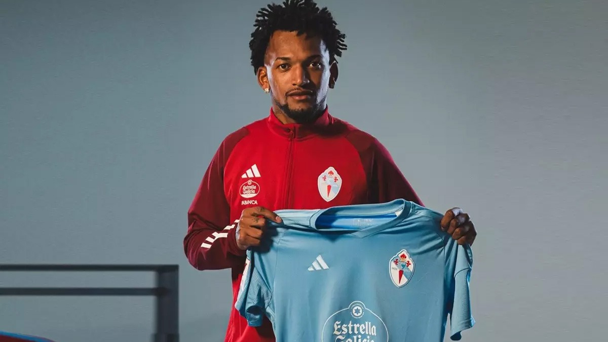 Fenerbahe'nin eski oyuncusu Celta Vigo'ya imza att!