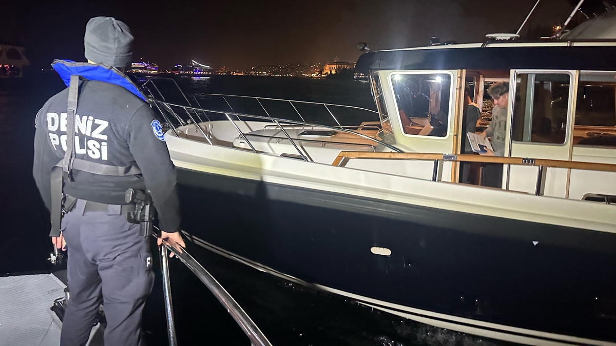 stanbul Boaz'nda tekneler denetlendi 