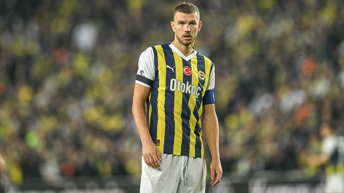 Edin Dzeko kariyer rekoru iin sahaya kacak