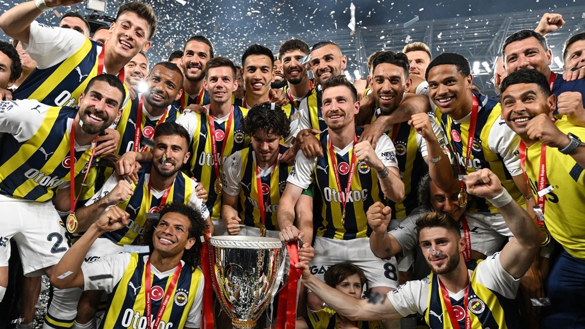 Fenerbahe 2023' ifte kupa ile kapamak istiyor