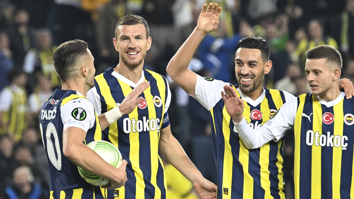 Fenerbahçe'de kaptanlardan zafer sözü! ''Kupayı kazanmaktan başka çare yok''