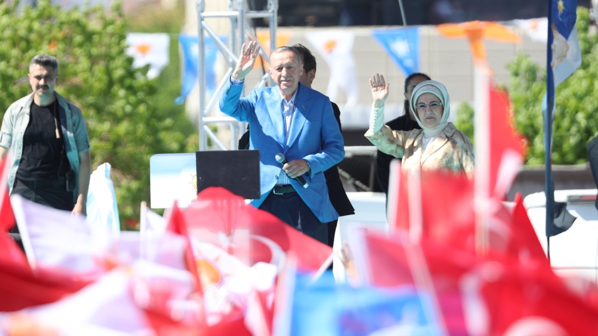 Bakan Erdoan 31 Mart hedefini aklad
