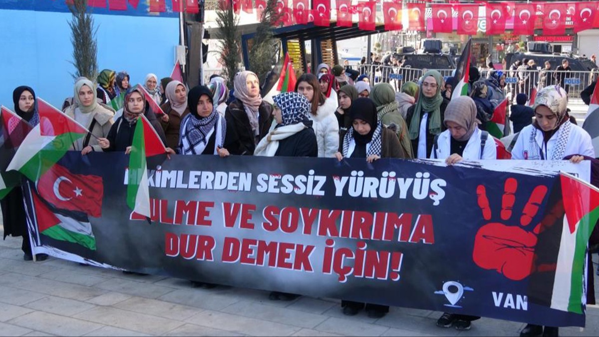Binlerce hekim, srail'in Gazze'ye saldrlarna kar yrd