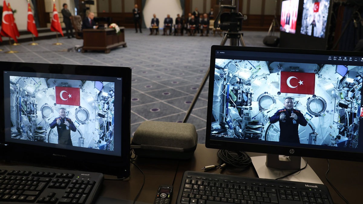 Gezeravc�, T�rkiye'nin Mars yolculu�unun kap�s�n� aralayacak