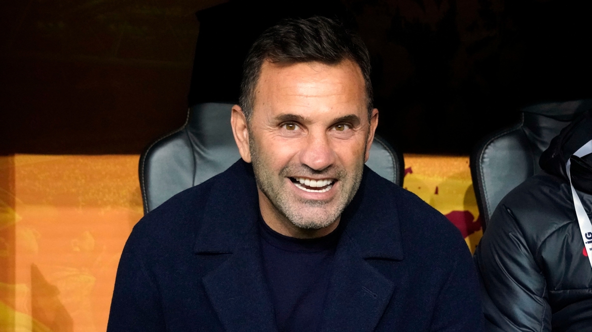 Okan Buruk'tan transfer a��klamas�!