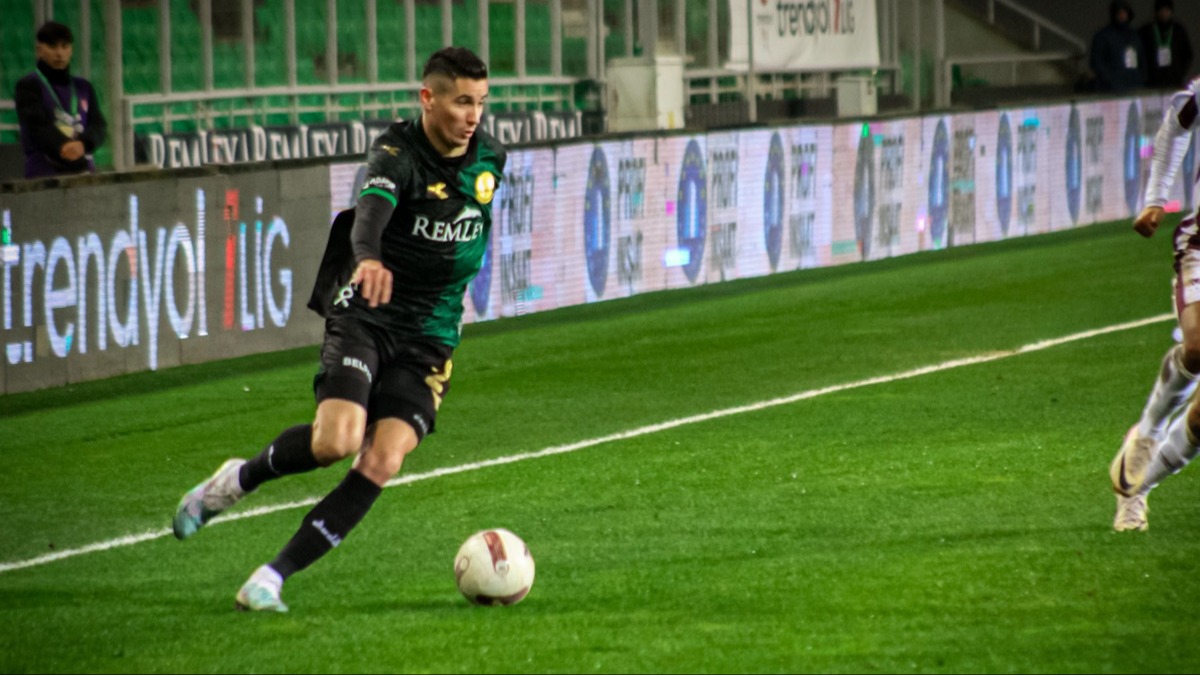 Sakaryaspor, 3 puan� tek golle ald�!