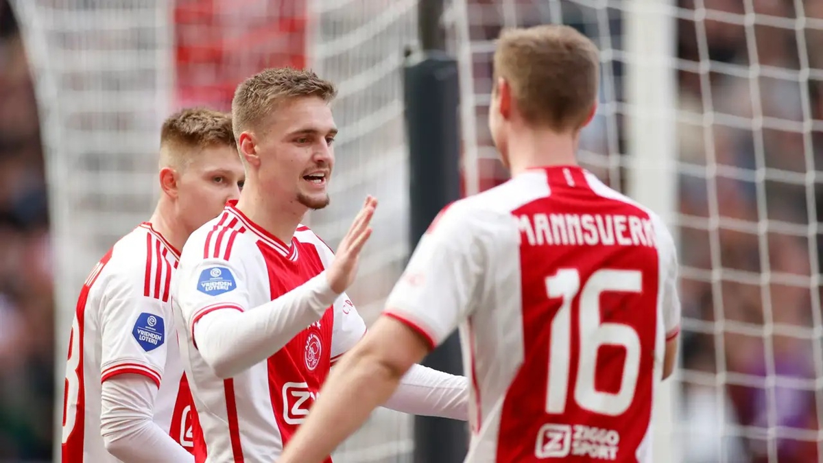 Ajax sahas�nda iki golle galip geldi