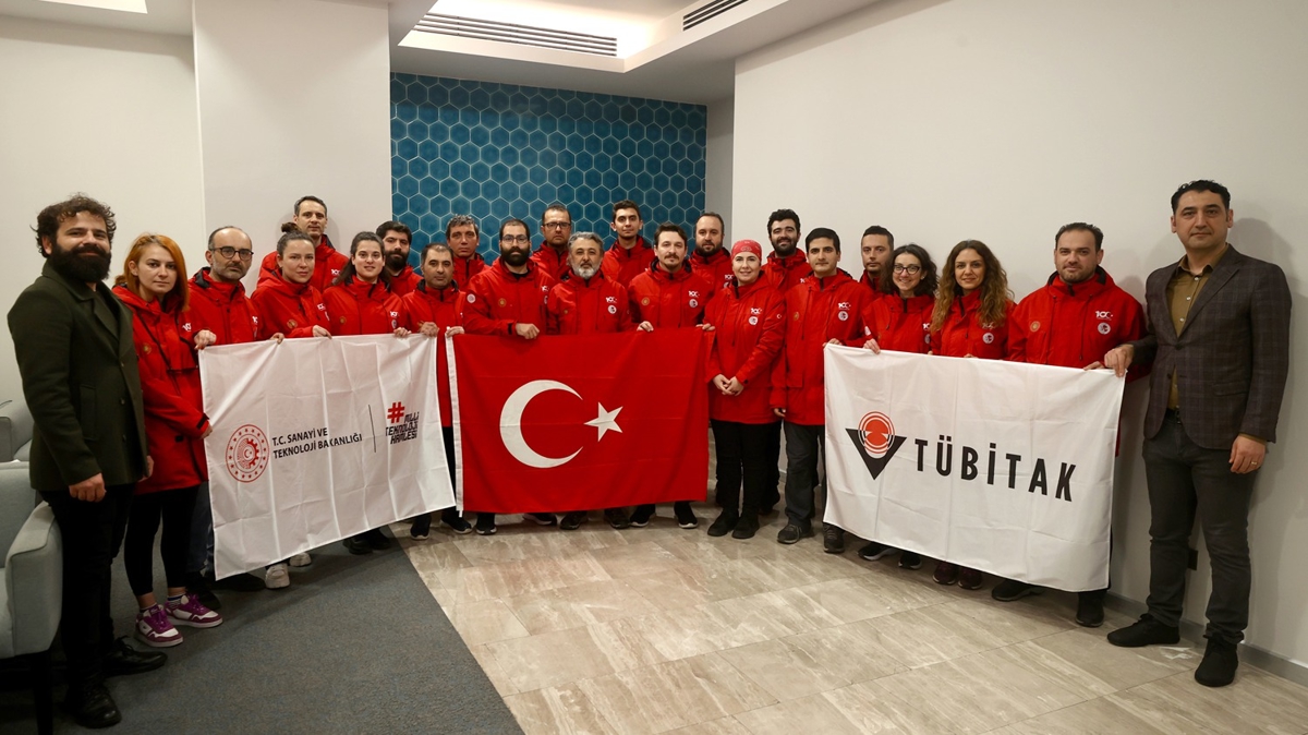 Antarktika ekibi uzun yolculu�un ard�ndan �stanbul'a geldi