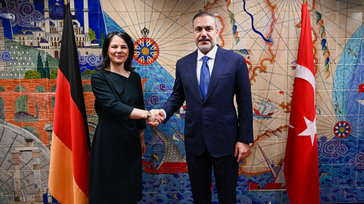 Bakan Fidan, Annalena Baerbock ile bir araya geldi
