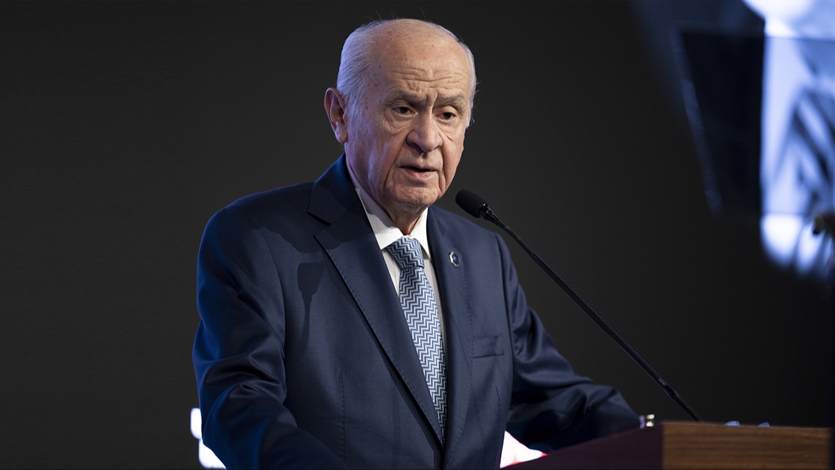 Dikkat �eken karde� �lke Azerbaycan detay�... MHP Lideri Bah�eli talimat verdi: Parti genel merkezi b�nyesinde kurulacak