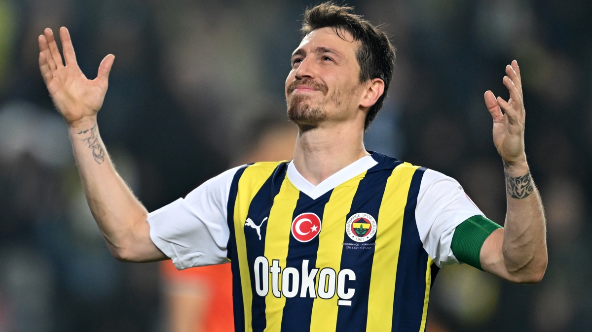 Fenerbah�e'de ilk 11'deki 3. yerli belli oldu! �bre Mert Hakan'a d�nd�
