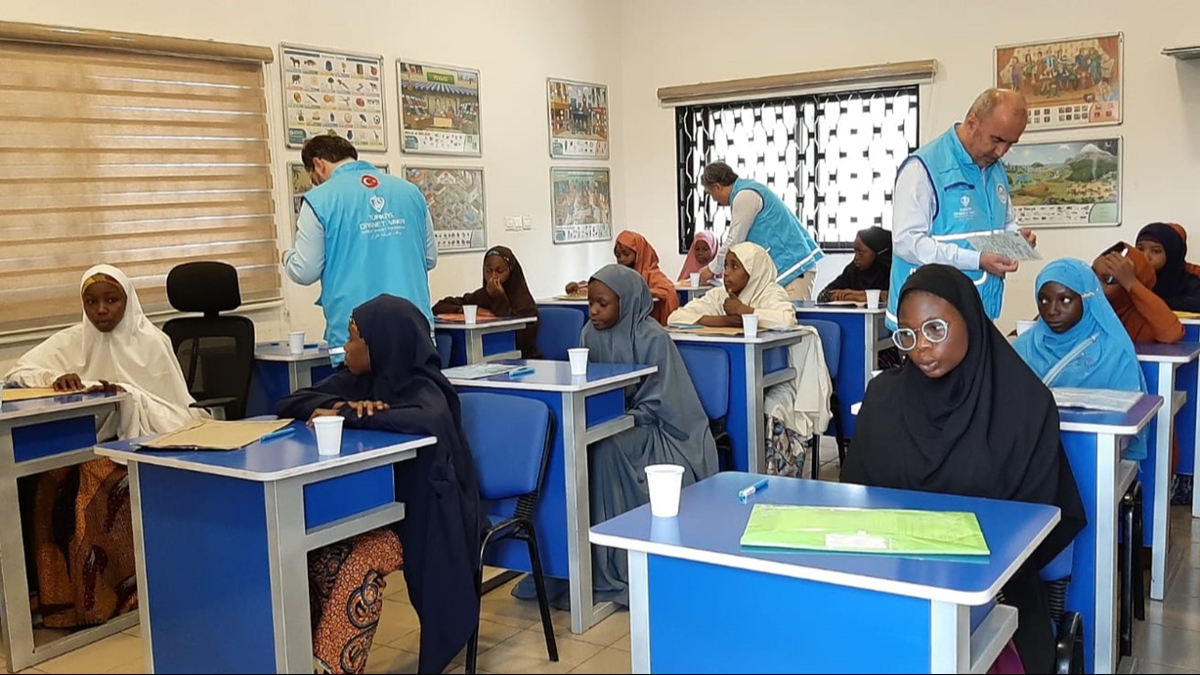 Nijeryal� ��renciler TDV bursu i�in ter d�kt� 