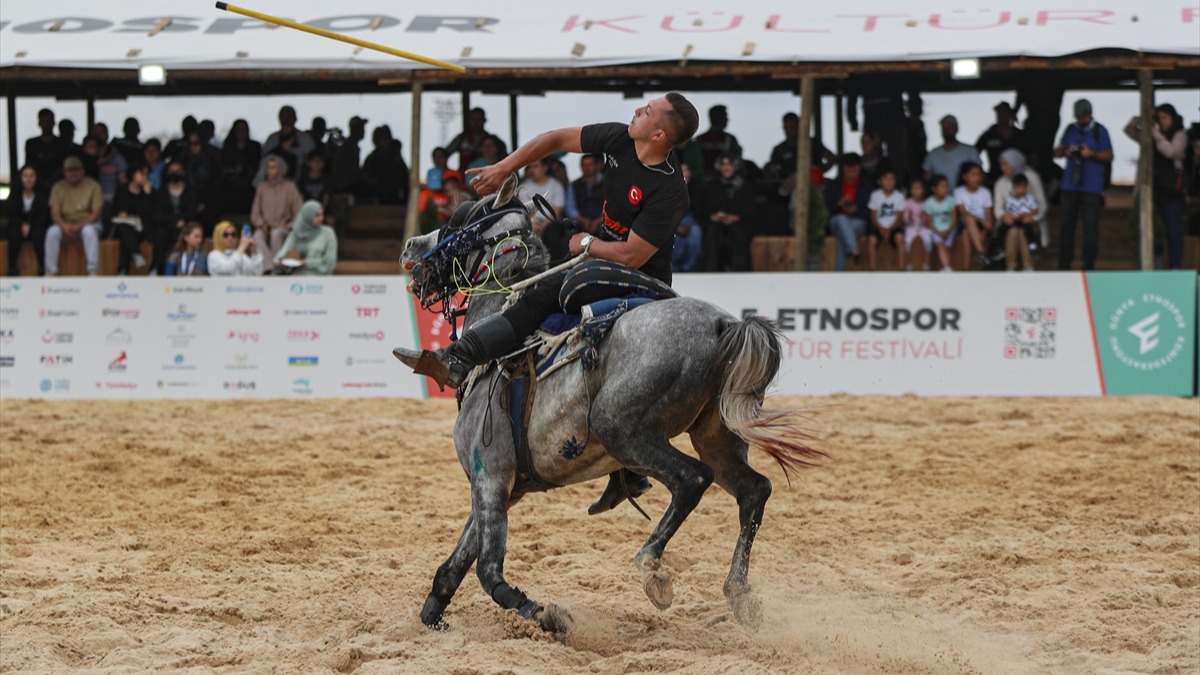 6. Etnospor K�lt�r Festivali'nde ��len ba�lad�