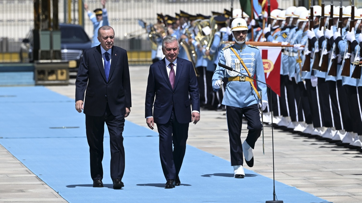 Cumhurba�kan� Erdo�an, �zbekistan Cumhurba�kan� Mirziyoyev'i resmi t�renle kar��lad�