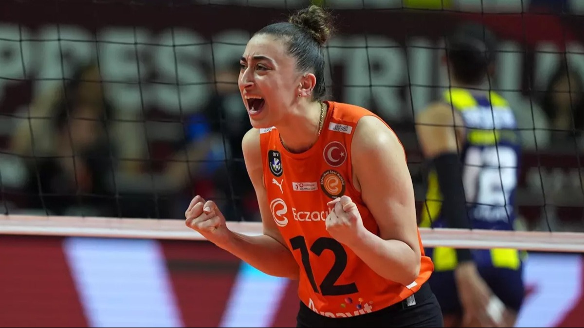 Eczac�ba�� Dynavit, milli y�ld�z Elif �ahin ile nikah tazeledi