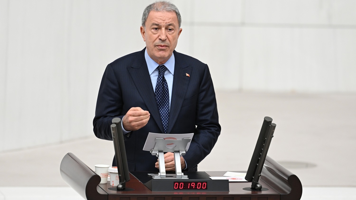 Hulusi Akar mikrofon polemi�ine son noktay� koydu! Fonda� medyan�n alg� operasyonu ��r�d�