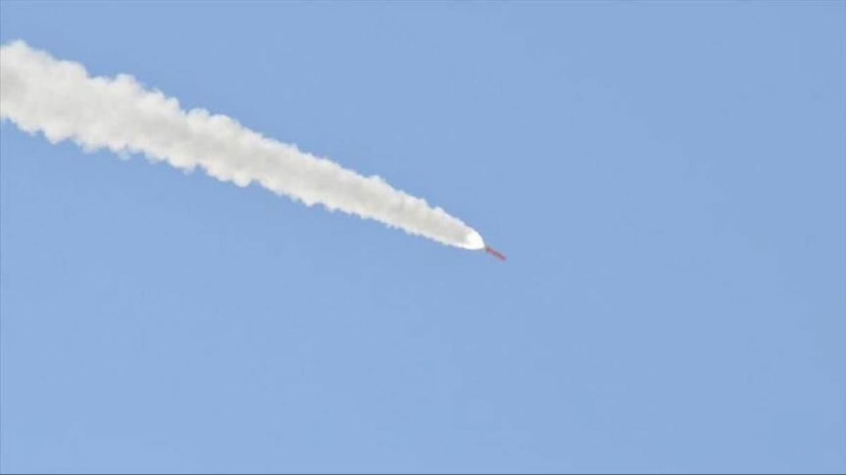 Husiler, K�z�ldeniz'de �HA ile 3 gemiyi vurduklar�n� a��klad� 