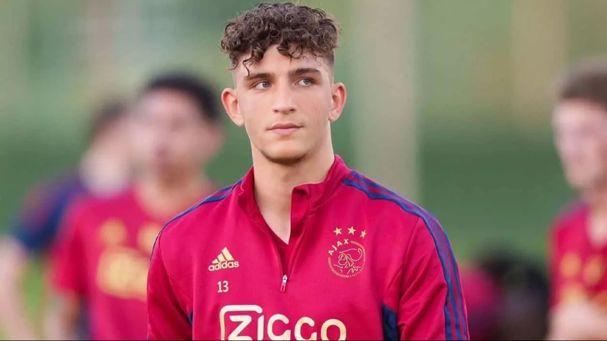 Milli Tak�m'da zorunlu de�i�iklik! Ozan Kabak'�n yerine Ahmet Can Kaplan