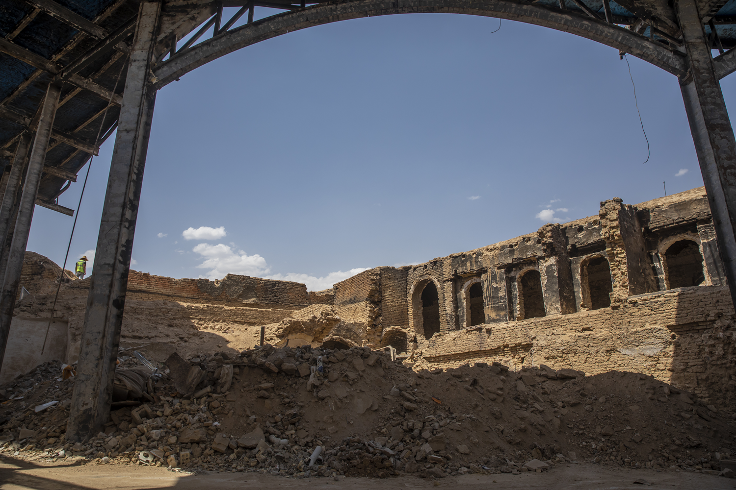 Irak'ta Osmanl� yadigar�na sald�r�! PKK'l� ter�ristler i�in idam talep ettiler