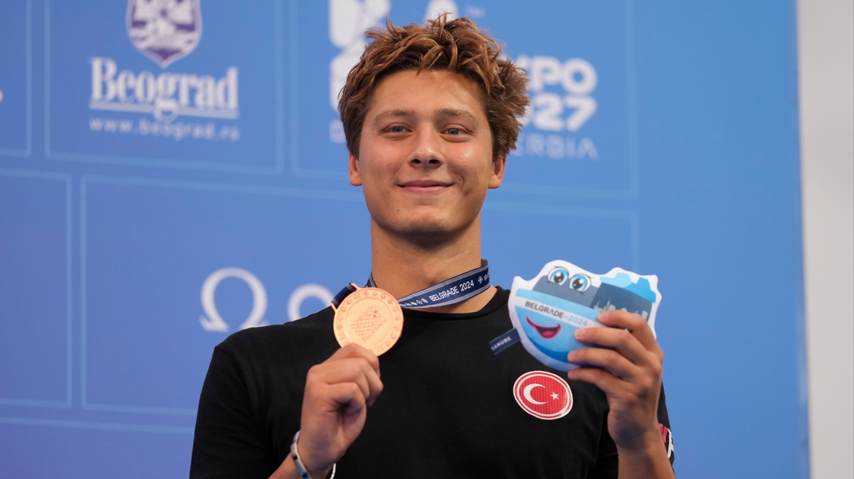 Milli y�z�c� Berke Saka, Paris 2024 kotas� ald�