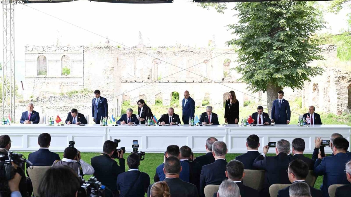 TDT Zirvesi'nin ard�ndan Karaba� Deklarasyonu yay�mland�