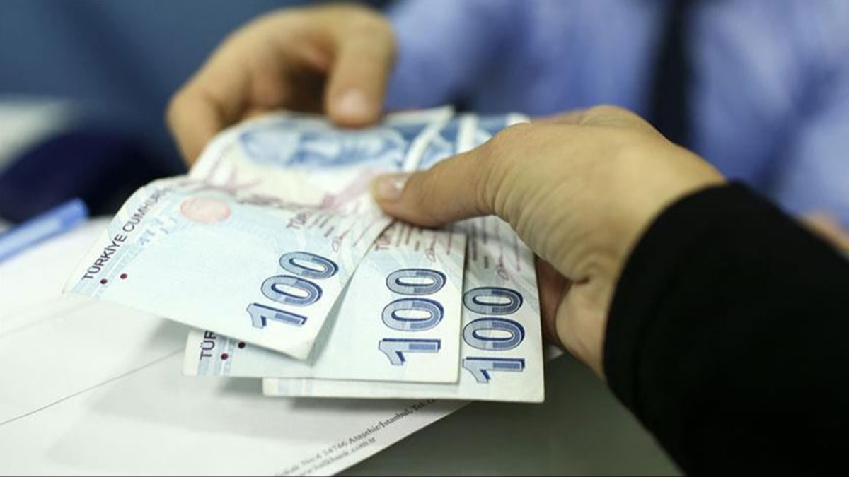 Emekliler i�in hangi �al��malar y�r�t�l�yor?  SGK kalem kalem payla�t�