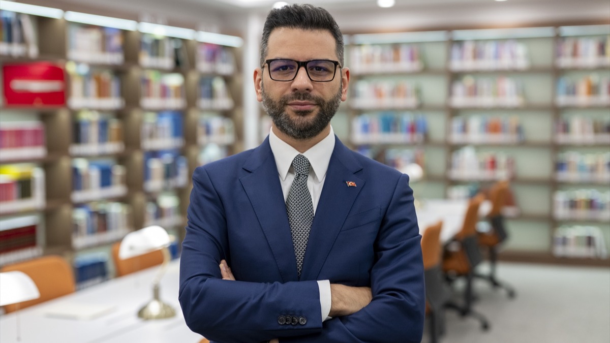 �leti�im Ba�kan Yard�mc�s� Do�. Dr. �zdemir: Yeniden kurgulanm�� k�resel bir sisteme ihtiya� var